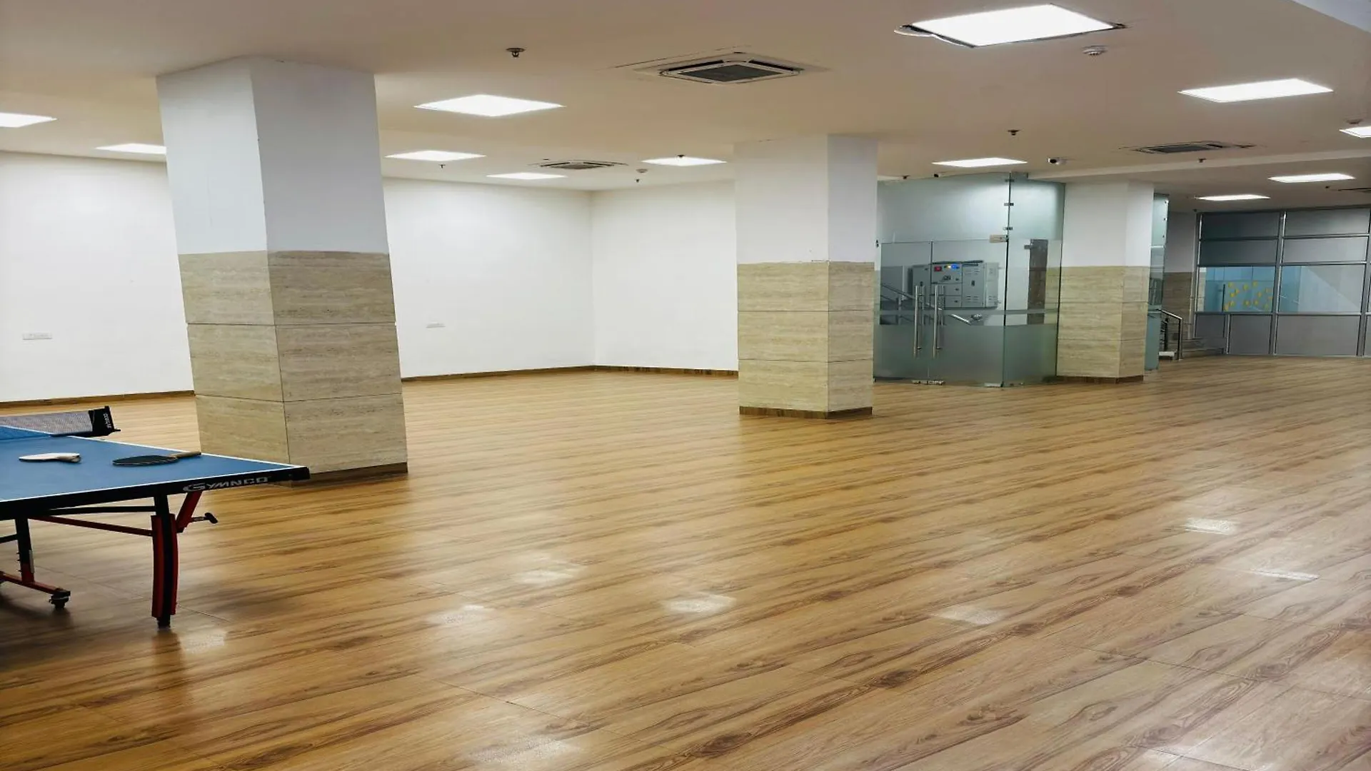 Otel Housr Sector 28 Gurgaon Near Iffco Chowk Metro Station Hindistan